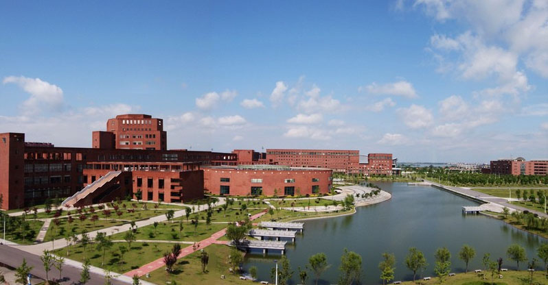 江西師范大學旭潔洗地機客戶案例-<a href=http://www.maggieds.com target=_blank class=infotextkey>洗地機生產廠</a>家